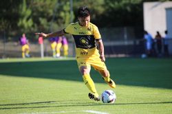 Xuất hiện loạt ảnh đẹp của Quang Hải ở Pau FC