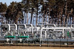 Nga cắt nguồn cung từ Nord Stream 1, châu Âu còn những lựa chọn nào?