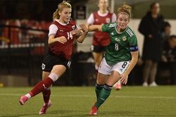Soi kèo nhà cái nữ Áo vs Bắc Ireland. Nhận định, dự đoán bóng đá nữ EURO 2022 (23h00, 11/7)