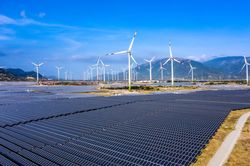 Bộ Công thương nêu lý do chưa phát triển mạnh điện mặt trời trước 2030