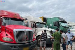 Điều tra nam tài xế tử vong bất thường trong bãi đỗ xe container