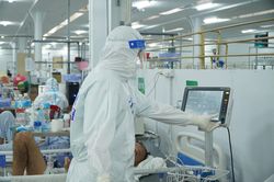 TP.HCM duyệt chi tiền khen thưởng 40.000 người hỗ trợ chống dịch COVID-19