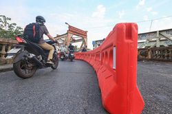 Lý do đường sắt 'cưỡng bức', ngăn ô tô lên cầu Long Biên