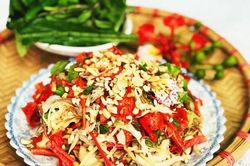 Ăn hoài, ăn mãi không chán món gỏi hoa miền Tây