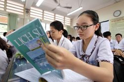 Lịch sử thành môn bắt buộc với 52 tiết/năm: Các trường nháo nhào thay đổi tổ hợp