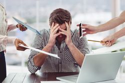 6 điều người thông minh không thể hiện ở nơi làm việc