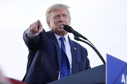 Công bố bằng chứng tố ông Trump kích động bạo loạn ở Đồi Capitol
