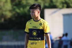 Báo Pháp: Pau FC bị cuốn vào cơn lốc mang tên Quang Hải