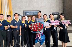 Tân hoa hậu hoàn vũ Việt Nam về thăm Tây Ninh sau đăng quang