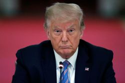 Ông Trump tổ chức hàng loạt bữa ăn tối bí mật để bàn việc tranh cử