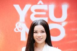 Hiền Nguyễn Soprano gây bất ngờ khi hát 4 thứ tiếng trong album đầu tay