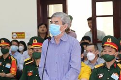 Vì sao trùm buôn lậu 200 triệu lít xăng không bị xử tội đưa hối lộ?