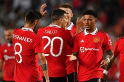 Đại thắng Melbourne 4-1, người hâm mộ MU vẫn lo lắng về vị trí của Maguire