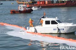 150 người tham gia diễn tập ứng phó sự cố tràn dầu trên biển