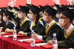 Khi người giỏi… thất nghiệp: Xu hướng tìm việc mới của giới trẻ Trung Quốc
