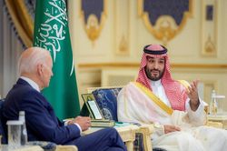 Thái tử Saudi Arabia cảnh báo về 'sai lầm' của Mỹ