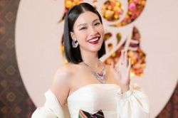 Hậu hôn nhân tan vỡ, Hoàng Oanh muốn dành hết thời gian cho con trai và công việc