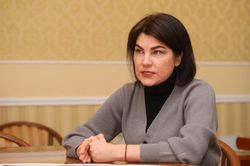 Tổng thống Ukraine miễn nhiệm 2 quan chức cấp cao