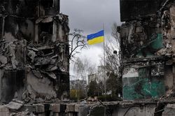 Nga bắn hơn 3.000 tên lửa ở Ukraine, dọa kích hoạt 'ngày phán quyết' nếu Crưm bị tấn công