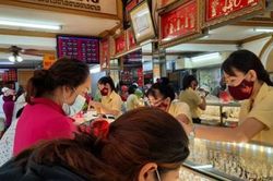 Giá vàng miếng giảm sâu, gần 6 triệu đồng/lượng, thấp nhất trong 5 tháng qua
