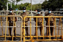 Quyền Tổng thống Sri Lanka Wickremesinghe ban bố tình trạng khẩn cấp