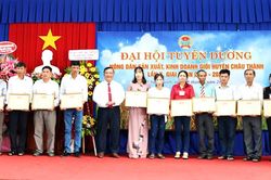 Nông dân Châu Thành thi đua sản xuất - kinh doanh giỏi