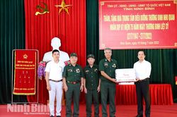 Đồng chí Chủ tịch UBND tỉnh thăm, tặng quà thương, bệnh binh tại Nho Quan và Hoa Lư