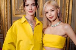 Học cách phối đồ thời trang màu vàng 'hot trend' hè 2022 cùng Blackpink's Lisa, Kate Middleton, Anne Hathaway
