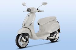 Vespa Sprint Justin Bieber có giá cao nhất 132 triệu đồng tại Việt Nam