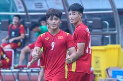 Quốc Việt có bị cấm đá V.League 2022 nếu về với HAGL?