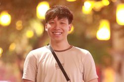 Từ chàng trai 'mù tịt' tiếng Anh đến TikToker triệu view với khách Tây