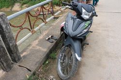 Người phụ nữ nhảy cầu tự tử bỏ lại 6 con thơ