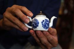 Cái ấm thời lý toét