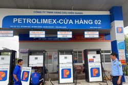 Kiểm soát, phát hiện hành vi găm hàng, tạo khan hiếm nguồn cung xăng dầu