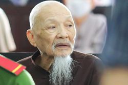 Xét xử vụ Tịnh thất Bồng Lai: Các bị cáo tôn sùng ông Lê Tùng Vân và xem như 'Phật sống'