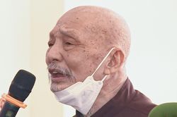 'Thầy ông nội' Lê Tùng Vân bị VKS đề nghị phạt 4,5 năm đến 5,5 năm tù