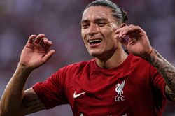 HLV Liverpool không cho tân binh Darwin Nunez làm điều này trước trận đấu