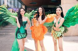 Lương Thùy Linh, Kiều Loan, Tường San hóa 'thiên thần' Victoria's Secret, diễn catwalk nóng bỏng