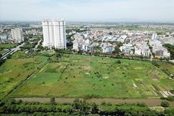 Yêu cầu bỏ khung giá đất, đánh thuế cao với người đầu cơ đất