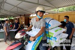 Trung tâm Khuyến nông tỉnh: Cấp phát hơn 15 tấn thức ăn hỗn hợp để thực hiện mô hình khuyến nôngTin khácĐảm bảo an ninh, an toàn trong hoạt động thanh toán không dùng tiền mặtQuan tâm, gỡ khó cho doanh nghiệp xây dựng trong bối cảnh giá vật liệu tăng cao