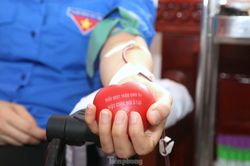Đoàn viên Nhà máy Z115 hiến máu, lan tỏa yêu thương
