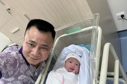 NSND Tự Long U50 hạnh phúc ngập tràn đón con trai chào đời