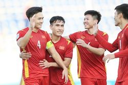 Cơ hội thi đấu cho cầu thủ trẻ và sự mở lòng của Hà Nội FC