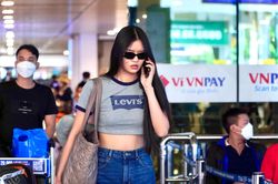 Khách bay ở Tân Sơn Nhất: Sẽ gọi an ninh nếu gặp TikToker làm trò