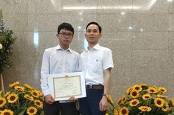 Hà Nội: Thủ khoa toàn quốc đạt điểm tuyệt đối đến từ trường huyện