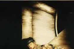 Thằng bé đánh giày