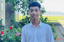 Nam sinh sở hữu 2 điểm 10 là đồng thủ khoa khối C00 ở Hà Tĩnh