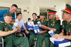 CVI Pharma đồng hành xoa dịu nỗi đau chiến tranh