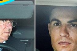 Ronaldo tới trụ sở MU cùng Mendes và Sir Alex để bàn tương lai