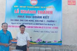 Khánh thành 2 nhà đại đoàn kết tại thị xã Quảng Trị